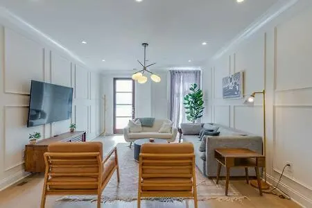 Belmont Music Row 4 Bed, Rooftop, 10 Minutes To Dt, 24 Hour Hospitality Team, Perfect For Groups, 7 Miles To Airport Holiday home *
