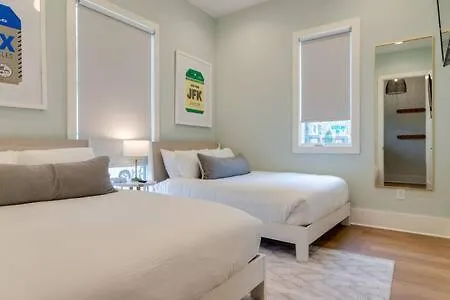 7br Retreat, Rooftops, Garages, Walkable To Faves 5 Mins To Nissan Stadium, Less Than 10 Mins To Broadway, 24 Hr Hospitality, Great For Groups