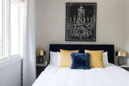 Spacious 4br, Rooftop Patio, Garage, Walk To Faves, 5 Mins To Nissan Stadium, Less Than 10 Mins To Broadway, 24 Hr Hospitality, Great For Groups Nashville