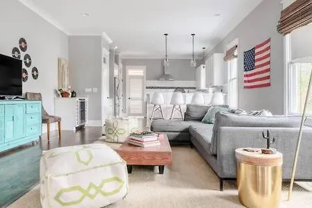 Holiday home Spacious Dog Friendly 3 Bedroom Townhome, Grill, Patio 3 Blocks To Grocer, 5 Mins To 5 Points, 15 Mins To Broadway, 24 Hour Hospitality Team, Perfect For Families *