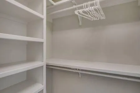 Elegant 4 King Belmont Retreat With 2 Living Walk To Belmont And Vanderbilt Near 12th South Music Row & The Gulch 2 Miles To Broadway Large Dining Table Smart Tvs Parking 24 Hr Hospitality Holiday home