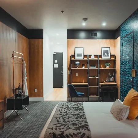 Hotel Reunion