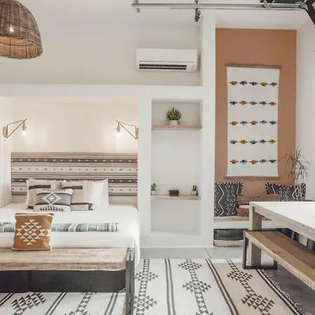 Reunion Hotel