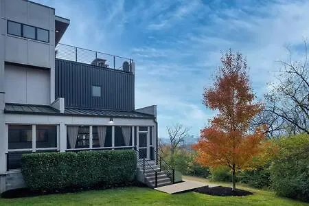 Skyline View Mansion, Hot Tub, Close To Downtown, Less Than 10 Mins To 5 Points And Broadway, 3 Spacious Suites, Workspace, Garage Spaces And Ample Parking, 24 Hr Hospitality * Nashville