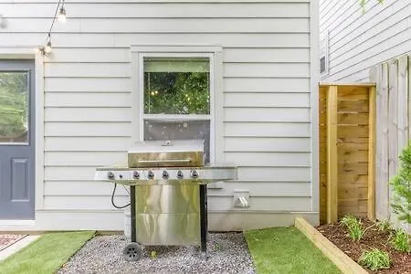 The Brooks House - 6 Mins To Broadway, Firepit