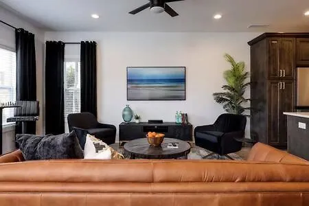 The Brooks House - 6 Mins To Broadway, Firepit Holiday home *