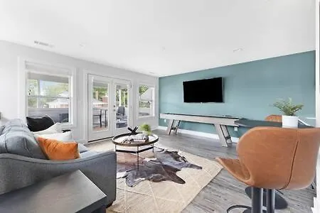 The Brooks House - 6 Mins To Broadway, Firepit *