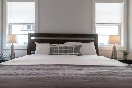 Roomy 1-level Near Vanderbilt With Parking, 1 Story, Secure Parking, Patio 3 Miles To Broadway