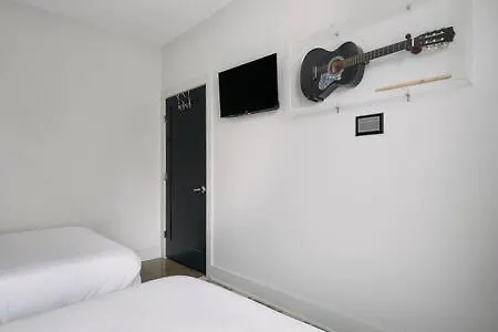 Holiday home The Lyric - City Views With Iconic Memorabilia *