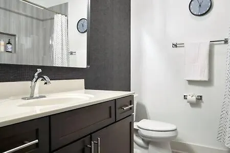 Holiday home The Morris - Designer Flair 2 Miles To Broadway!