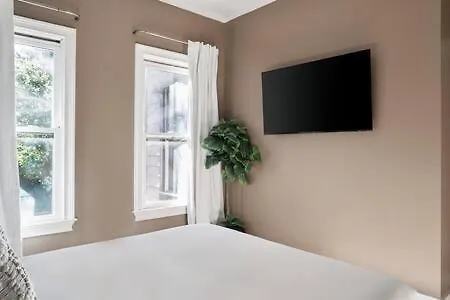 Holiday home Chic 4br With Fenced Yard Walk To Dining Parking 5 Mins To Nissan Stadium Less Than 2 Miles To Broadway Workspace Parking 24 Hr Hospitality Great For Families Nashville