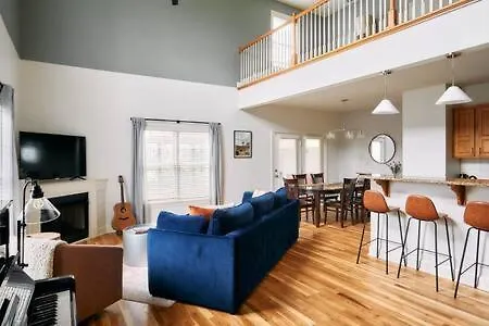 Modern Next To Vanderbilt Campus With Parking, Screened Porch & Workspace, Walk To Hillsboro Village, Fido & Pancake Pantry, Minutes To Music Row, 12 South & Broadway, Perfect For Families, Friends & Visits Holiday home Nashville