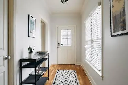 Modern Next To Vanderbilt Campus With Parking, Screened Porch & Workspace, Walk To Hillsboro Village, Fido & Pancake Pantry, Minutes To Music Row, 12 South & Broadway, Perfect For Families, Friends & Visits Holiday home Nashville