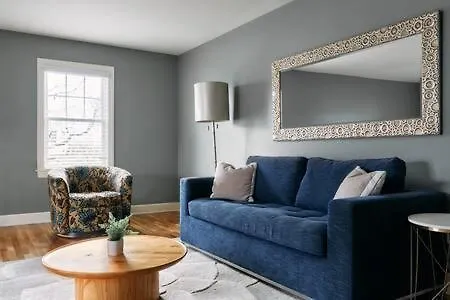 Modern Next To Vanderbilt Campus With Parking, Screened Porch & Workspace, Walk To Hillsboro Village, Fido & Pancake Pantry, Minutes To Music Row, 12 South & Broadway, Perfect For Families, Friends & Visits Holiday home *