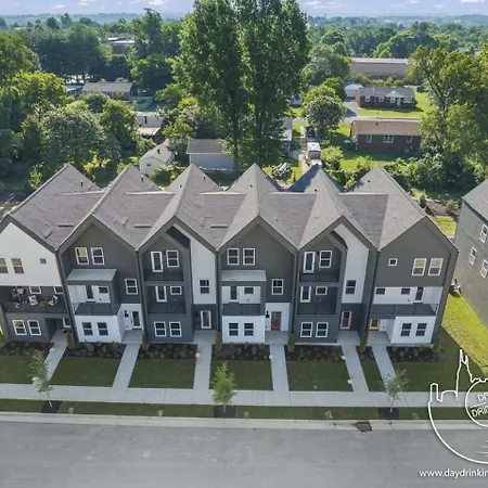 4br Game 6 Beds Family, Opry & Bway Holiday home