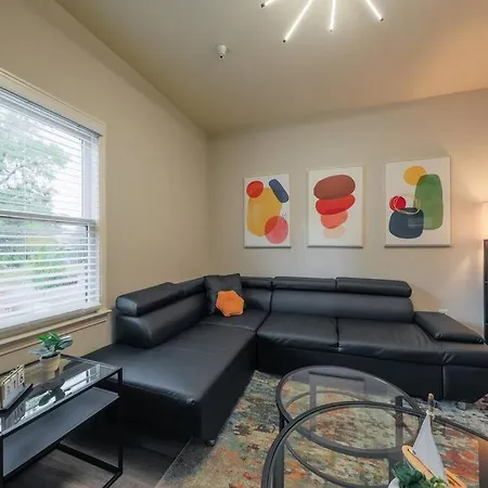 City-style Comfort 1br With King Bed And Optional Parking Close To Broadway, Downtown, Centennial Park Apartment Nashville