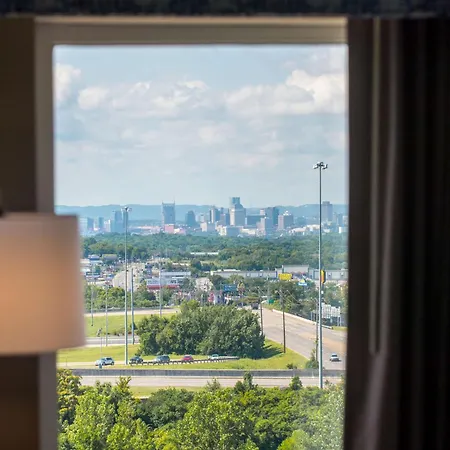 Hampton & By Hilton North Skyline 3*