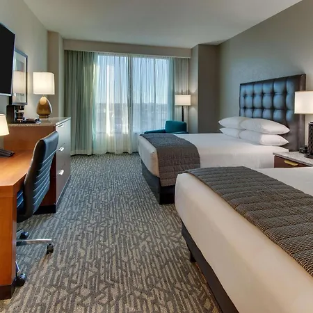 Drury Plaza Downtown Hotel