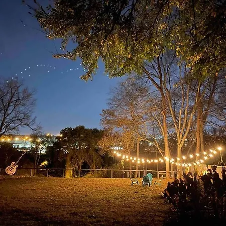 5 Min To Dt-multicade Arcade-scenic-nature Trails Apartment
