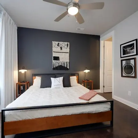 Weho Home, Geodis Park, Mini-golf, Arcade, 10min To Downtown! Sleeps 10!
