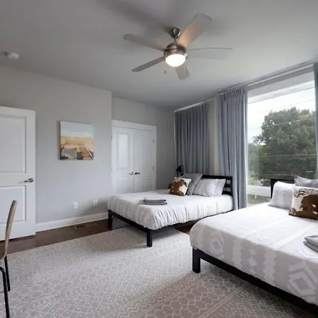 Weho Home, Geodis Park, Mini-golf, Arcade, 10min To Downtown! Sleeps 10! * Nashville