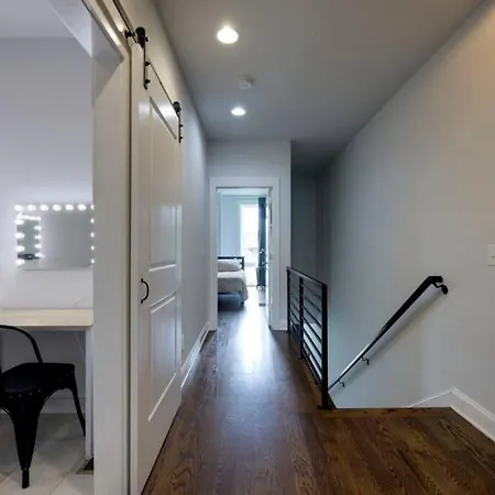 Weho Home, Geodis Park, Private Movie Theater! 10min To Broadway! Sleeps 10!