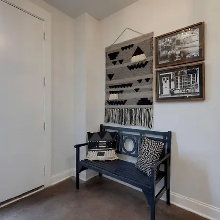 Holiday home Weho Home, Geodis Park, Private Movie Theater! 10min To Broadway! Sleeps 10!