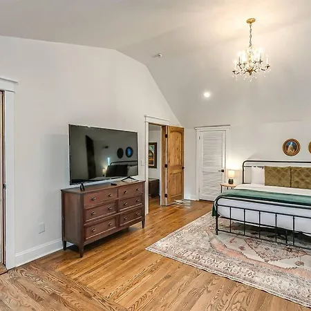 Holiday home The Wingate Hot Tub & Airstream Oasis Nashville