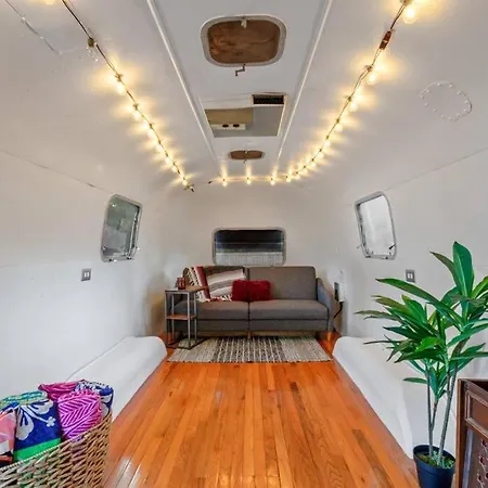 Holiday home The Wingate Hot Tub & Airstream Oasis Nashville