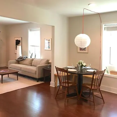 East Garden With 3 Bedrooms Apartment *