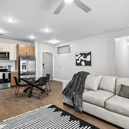 Midnight Manor Penthouse The Gulch