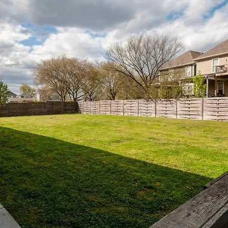 Unique Modern Ranch W Year Round Pool And Hot Tub Holiday home Nashville