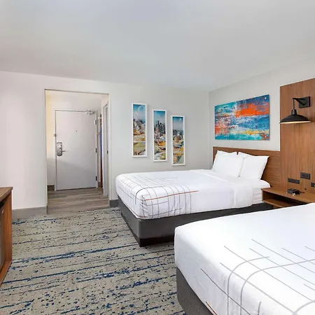 La Quinta By Wyndham Airport