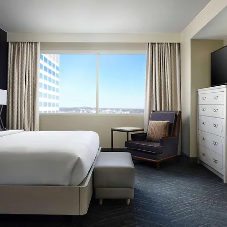 Doubletree By Hilton Downtown Hotel Nashville