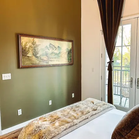 Cozy - 2 Miles To Broadway & Free Parking Nashville