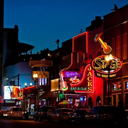 Famous Music Row Presidential With Guitar Pool Nashville