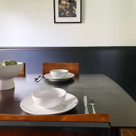 Mid-century Modern Near Downtown With Free Parking Holiday home Nashville