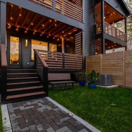Holiday home Luxurious 4bd Sleeps 12 Minutes To Downtown With Parking *