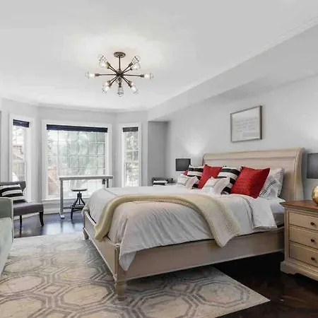 Holiday home Luxury@lake Mansion Pool/hot Tub For Discerning Tastes Nashville