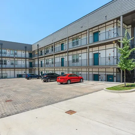 Modern East 3 Miles To Downtown *