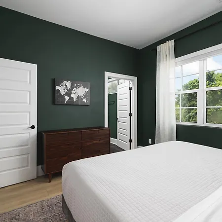 Near Downtown Broadway & Stadium With Free Parking Nashville