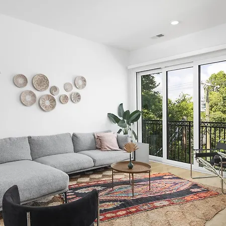 Near Downtown Broadway & Stadium With Free Parking *