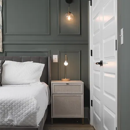 Chic And Cozy Designer 3 Miles To Downtown Nashville