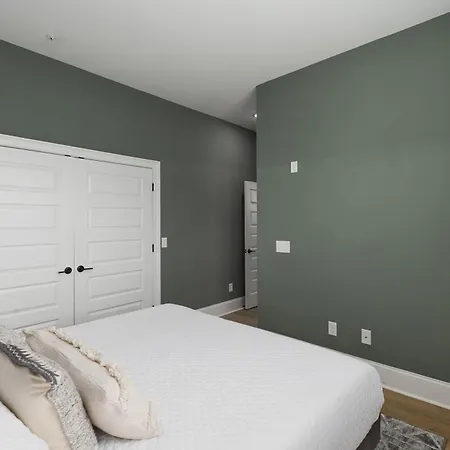 Chic And Cozy Designer 3 Miles To Downtown Nashville