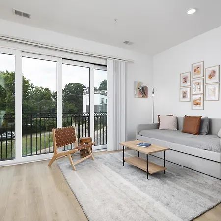 Apartment Stunning Spacious Near Restaurants & Coffee
