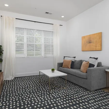 Near Downtown Broadway & Stadium With Free Parking Apartment *