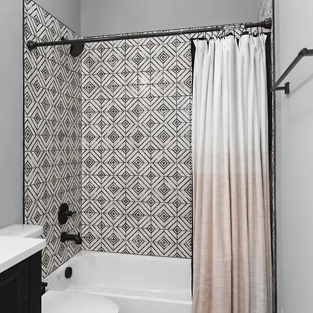 Apartment Near Downtown Broadway & Stadium With Free Parking *