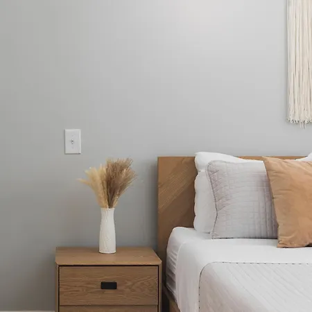 Apartment Luxury Design Condo, Close To Downtown Broadway & Coffee