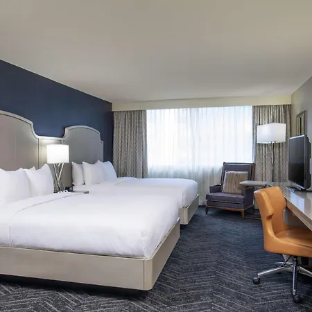 Doubletree By Hilton Downtown 4*