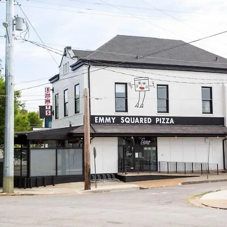 Modern Comfort Only 2 Mile To Downtown Broadway Apartment